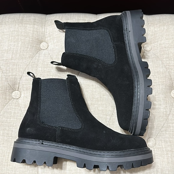 Booties - Picture 6 of 9